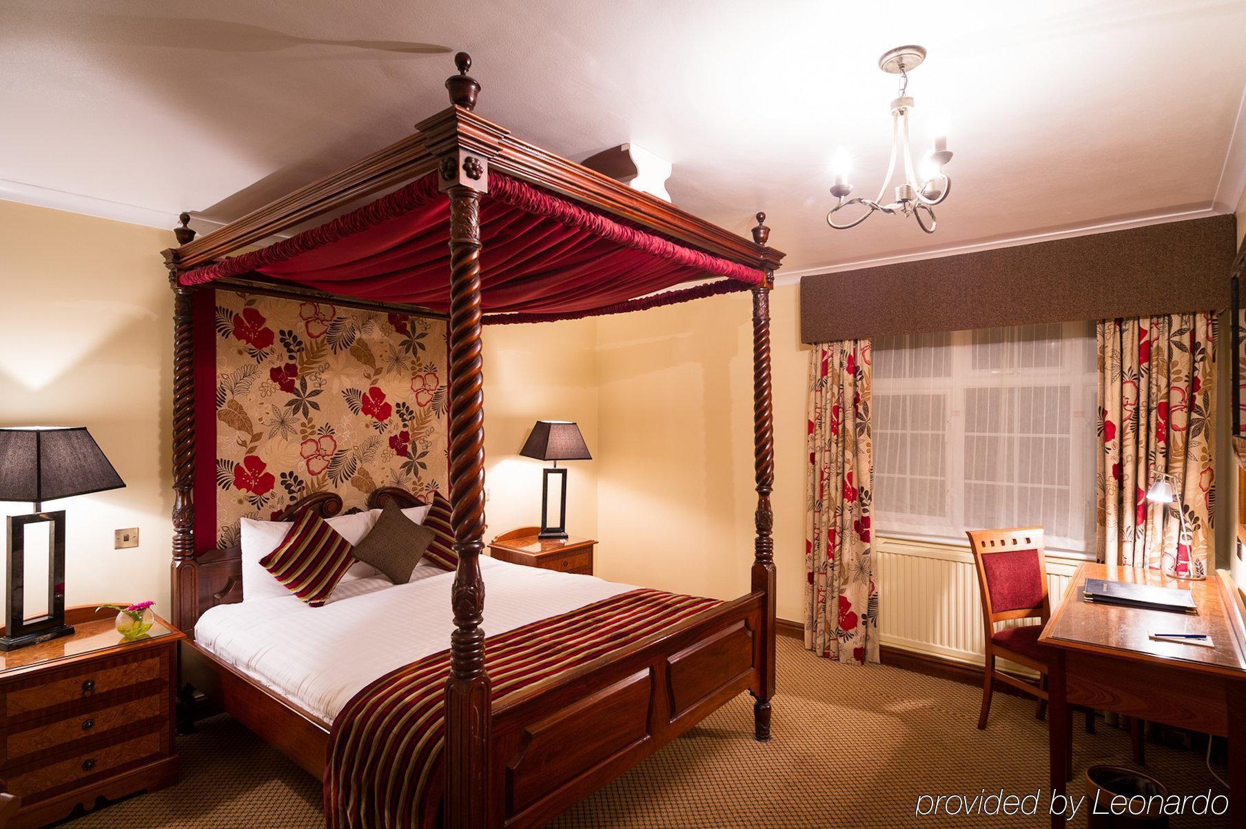 The Royal Chace Hotel Енфілд Номер фото
