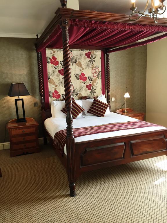 The Royal Chace Hotel Енфілд Екстер'єр фото